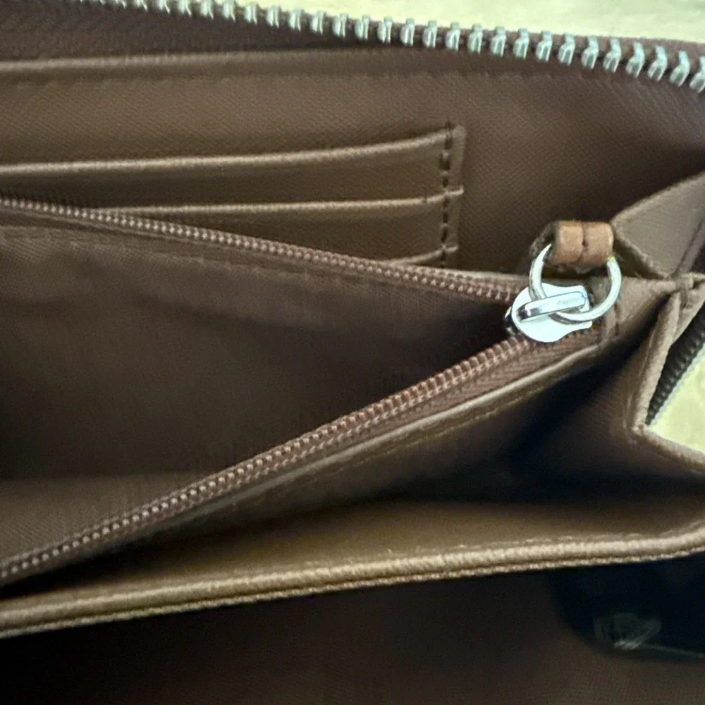 Fossil Zip Around Brown Leather Wallet